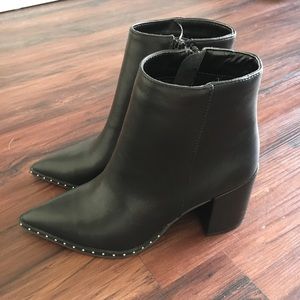 NWOB Qupid Pointed Toe Studded Black Ankle Boots